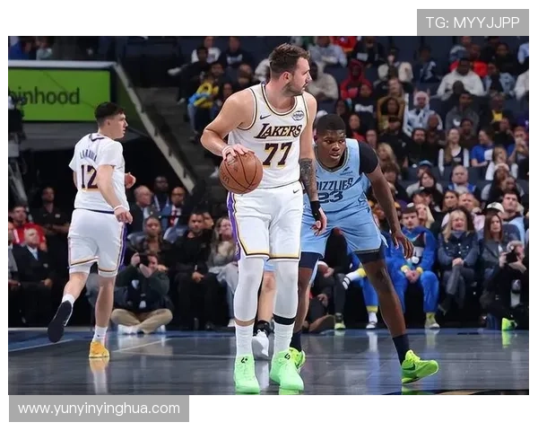 东契奇复出轰44+12+6里夫斯21分湖人强势力克灰熊再大胜